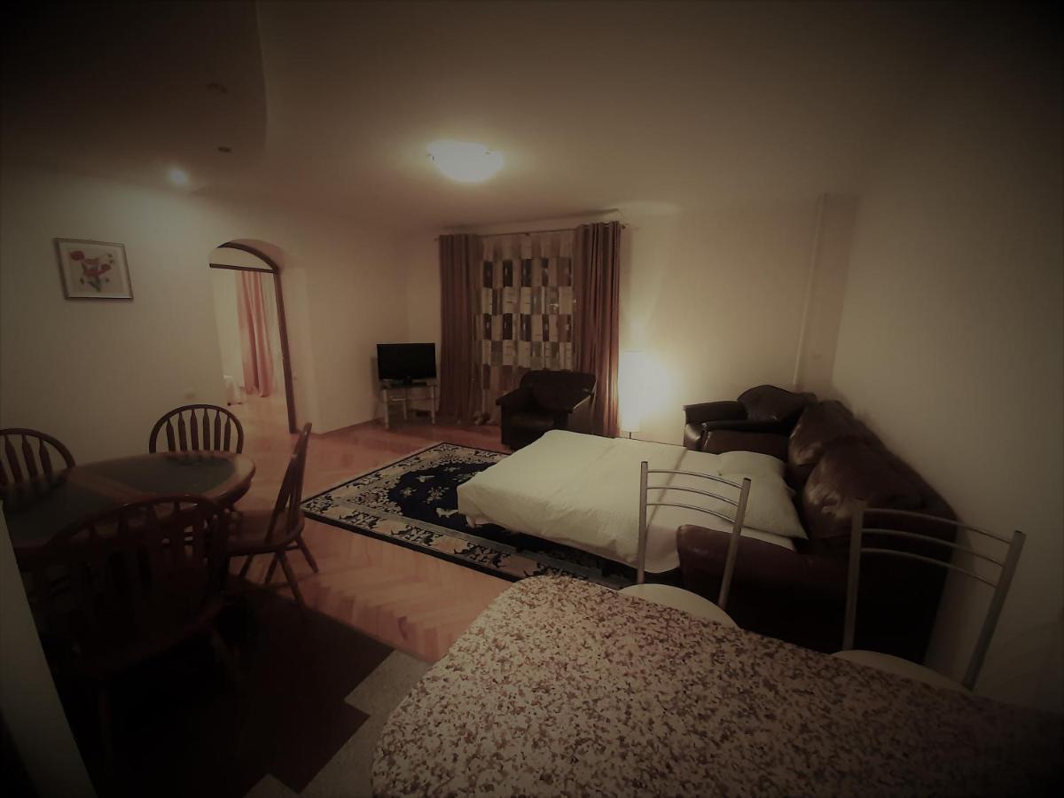 מינסק Apartment On Myasnikova 34 מראה חיצוני תמונה
