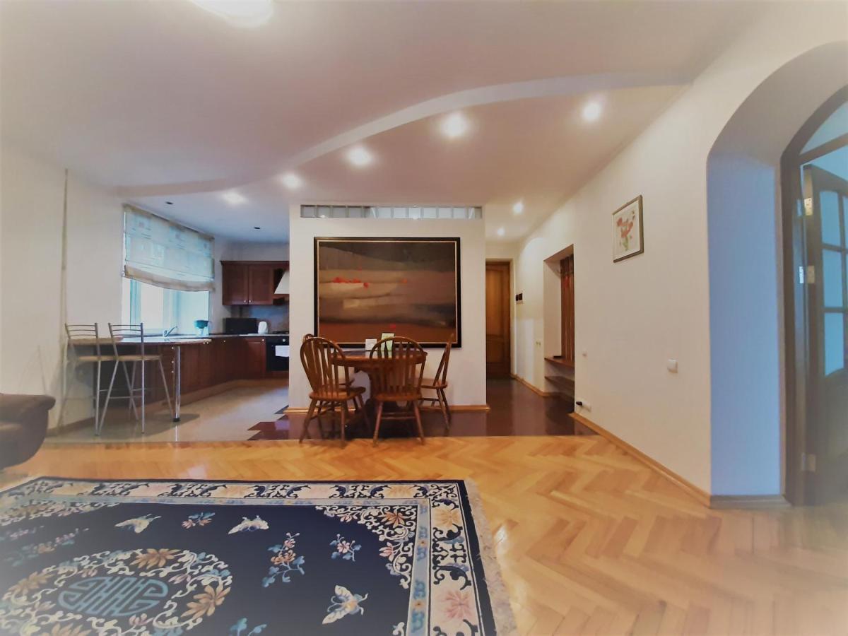 מינסק Apartment On Myasnikova 34 מראה חיצוני תמונה